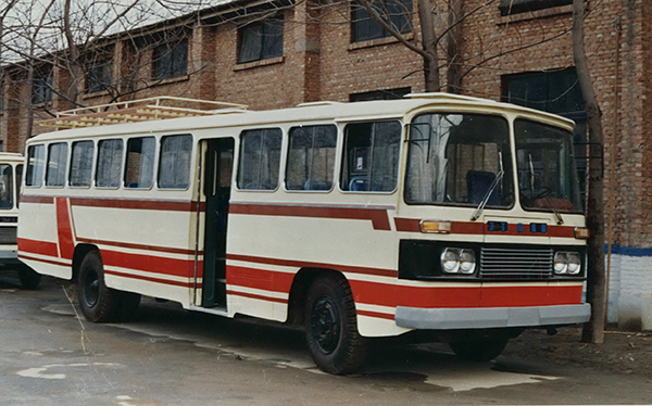 JT680型客車生產(chǎn)于1975年-1985年期間的主導(dǎo)產(chǎn)品.jpg