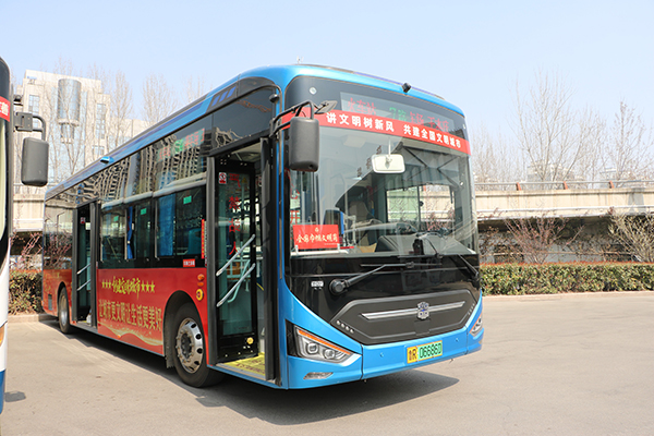 菏澤公交購(gòu)入的中通新N系純電動(dòng)客車.jpg