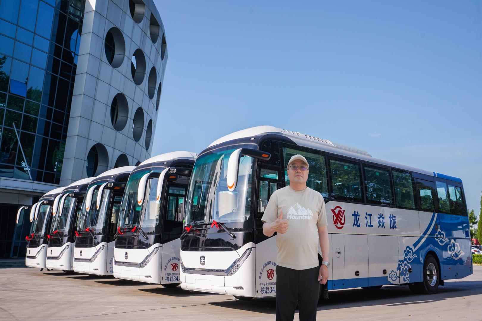 “備戰(zhàn)”暑期旅游季！中通H系旅團(tuán)客車再迎交付小高潮